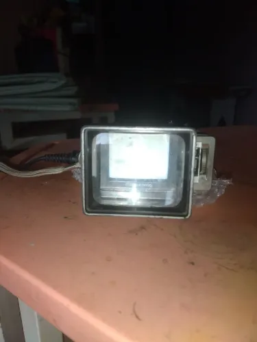 Vendo TV vintage 1984 tela 1,5 funcionando.