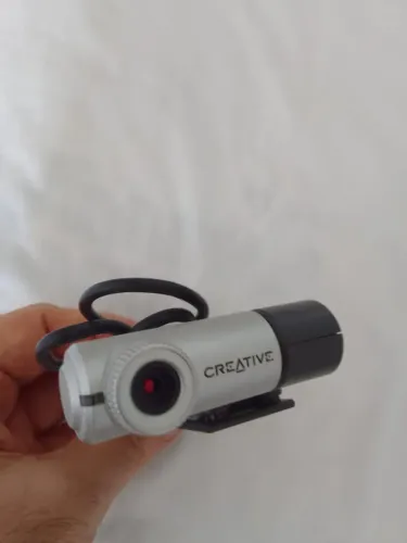 Web Cam Portátil (Marca: Creative)