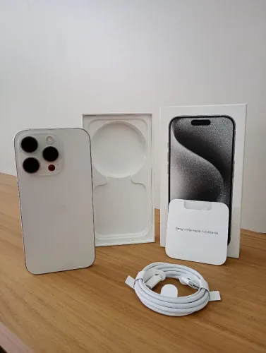 iPhone 15 pro impecável