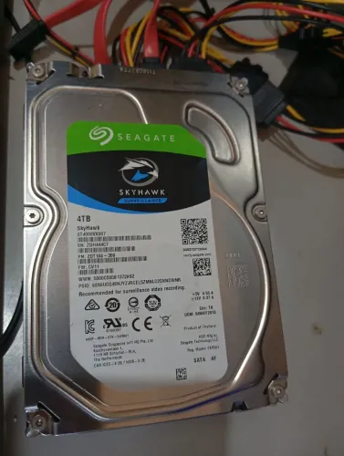 HD Seagate skyhawk 4 TB 