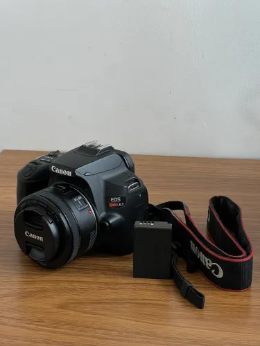 Canon EOS Rebel SL3 + lente 50mm f/1.8