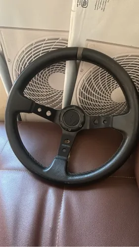 Volante Momo original