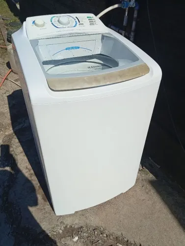 Máquina de lavar roupa Electrolux 10kg funcionando perfeitamente