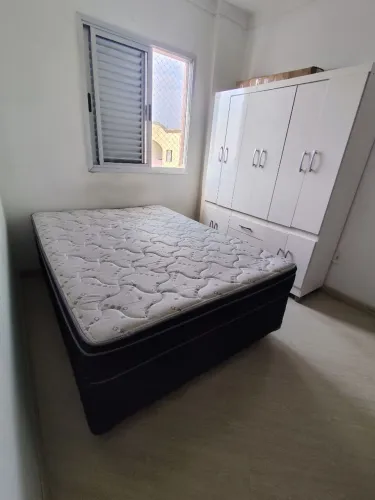 Vendo jogo de quarto em bom estado