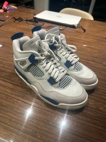 Vendo jordan 4 military blue tamanho 43 novo