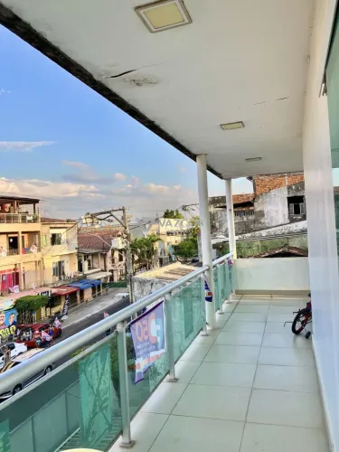 Casa comercial no Guamá com 02 pontos e 02 apartamentos