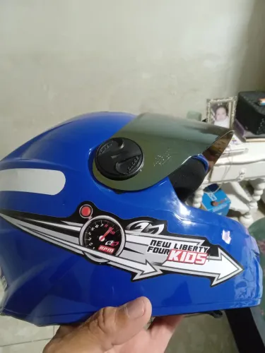 Estou vendendo um capacete infantil