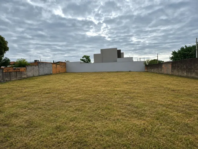 Terreno 360 m² na Vila Aurora em Formosa GO - 12x30