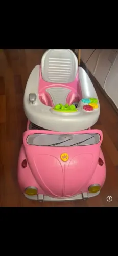 Fusca - Veiculo De Passeio Ou Pedal 1300 Fouks Rosa - Calesita