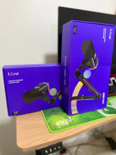 Microfone Fifine Am8 Prot Gamer Podcast USB com Braço articulado RGB