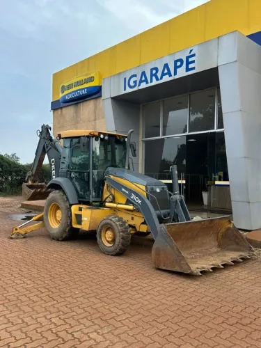 RETROESCAVADEIRA MARCA JOHN DEERE - MODELO 310K - 4X4