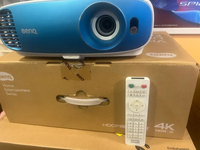 Projetor Benq 4K tk800m
