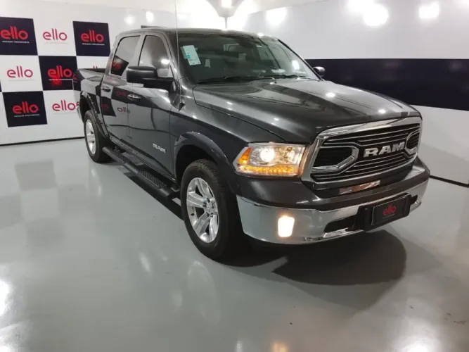 Ram Classic Laramie 5.7 V8 16V Gasolina 4X4 Aut. 2023