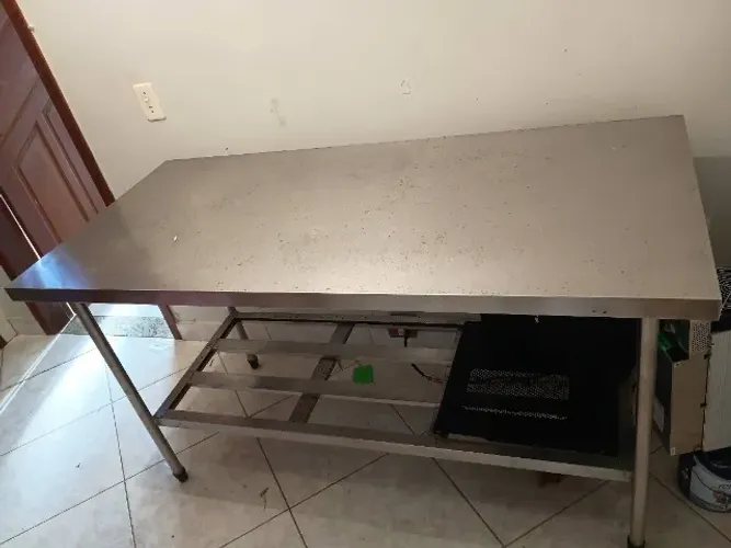 Mesa Aço Inox Profissional 150x70x90 