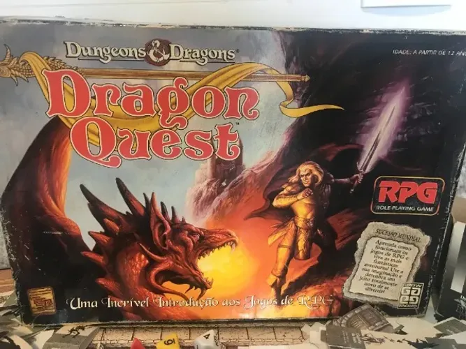 Jogo de tabuleiro Dragon Quest (Dungeons & Dragons) GROW - Completo