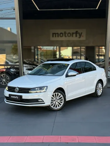 Volkswagen Jetta Comfortline 1.4 TSI 16V 4P Aut. 2017