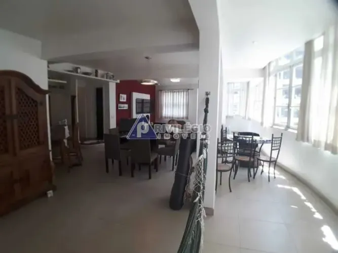 Excelente apartamento em andar alto com vista para lagoa Rodrigo de Freitas