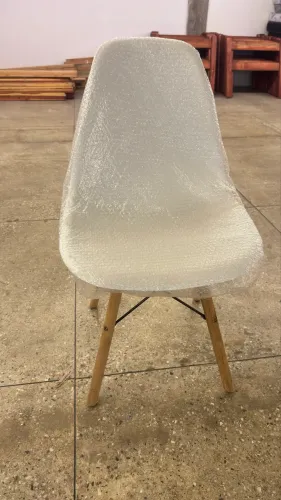 Cadeira Eames Base de Madeira BRANCA