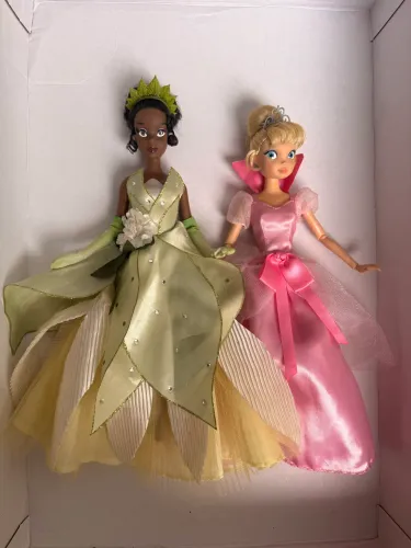 Bonecas Tiana e Charlotte