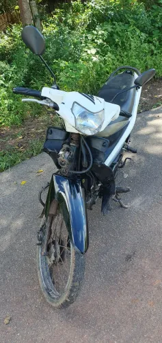 Vendo Yamaha crypton ED 115,funcionando,ela tem documento