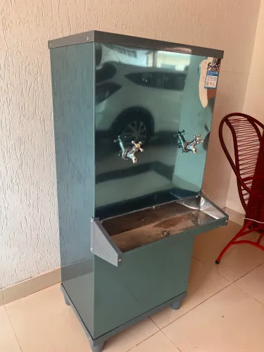 Bebedouro Industrial Frisbel 50 Litros - 2 Torneiras