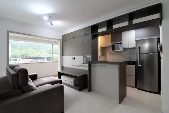 Locação de apartamento semi mobiliado de 2 dormitórios com box vaga no Jardim carvalho em 