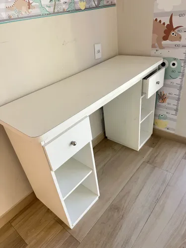 Vendo escrivaninha