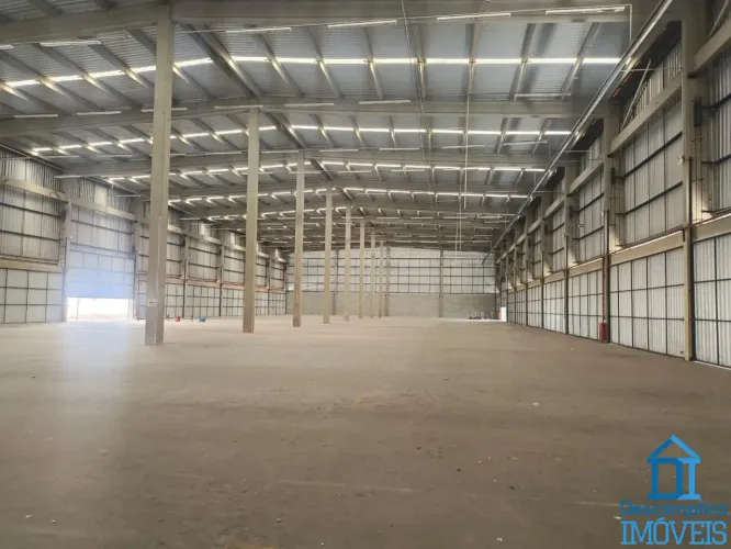 Galpão logístico crossdocking com 6.040 m² em Fortaleza