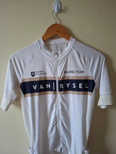 Desapego Camisa de Ciclismo Van Rysel (Tamanho P)