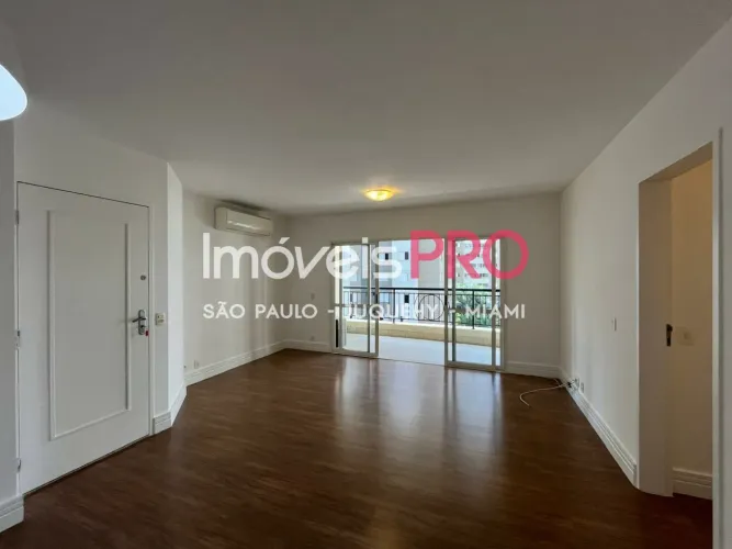Apartamento para locação com 102m² em Moema - São Paulo.