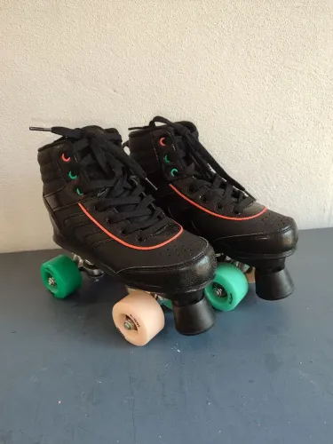 Patins 35 da decathlon novo