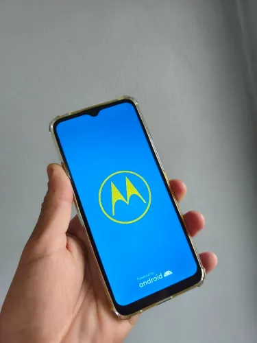 Moto one macro 