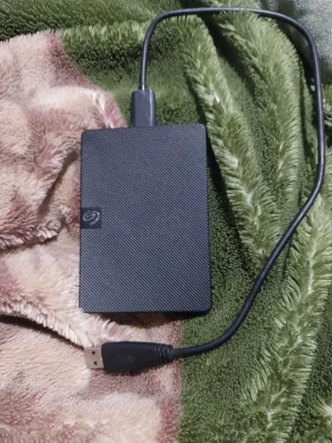 Vendo um hdd de 1tb de memória marca seagate