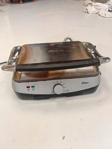 Grill elétrico multiuso 