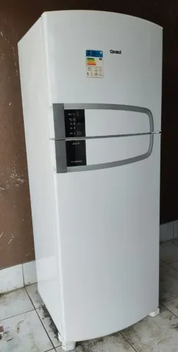 Vendo geladeira Consul Frost Free funcionando perfeitamente faço entrega 447 litros 