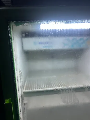 Expositora de bebidas  metal frio