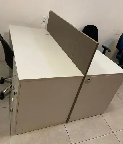 Birô?s - mesas de escritório estilo ilha da marca florense