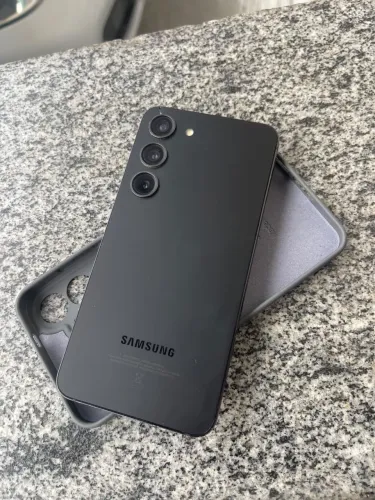 Samsung S23