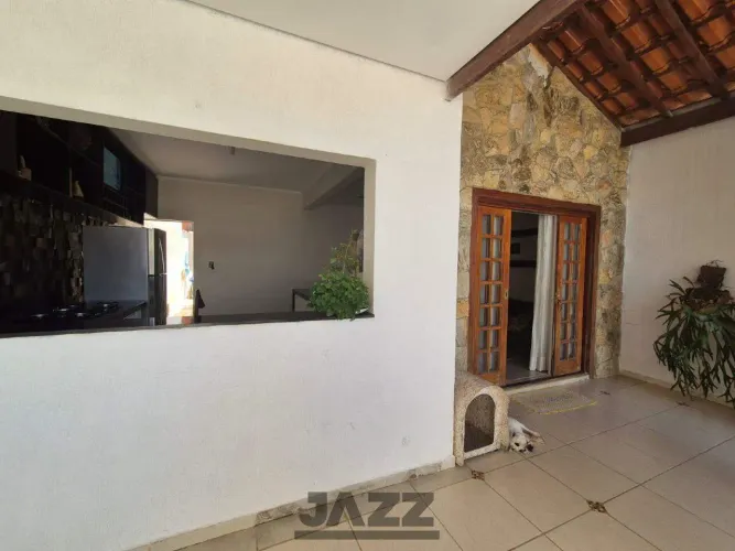 Casa à venda no bairro Jardim Terra Rica III, com 2 quartos, sendo 1 suíte, 2 banheiros e 