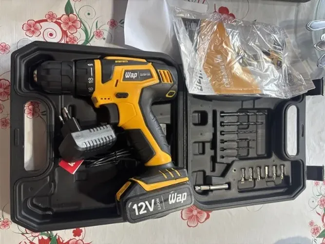 Parafusadeira Furadeira WAP 12V Nova Lacrada + Maleta