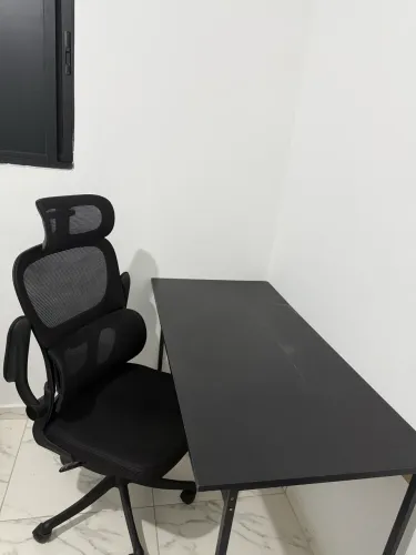 Cadeira + mesa para computador