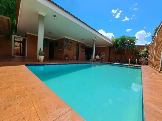 Casa de 263m² com 04 quartos sendo 01 suíte para locação e venda - Alto da Boa Vista