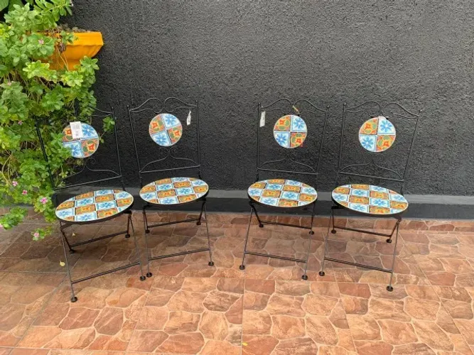 4 cadeiras ? Mosaico