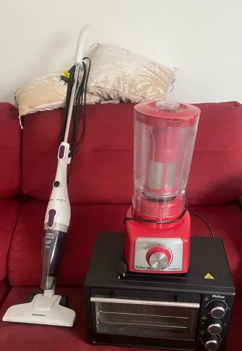 Vendo lote de eletrodomésticos usado em bom estado quem tiver interesse chamar 