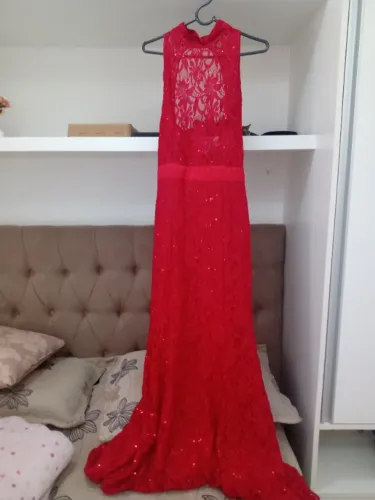 Vestido longo de festa vermelho