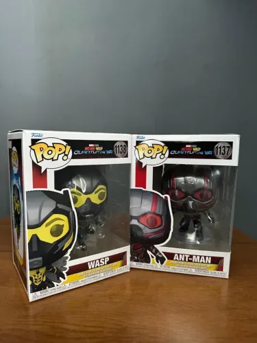 Kit Funko Pop! Ant-Man #1137 e Wasp #1138 - Homem Formiga e Vespa - Quantumania - Marvel