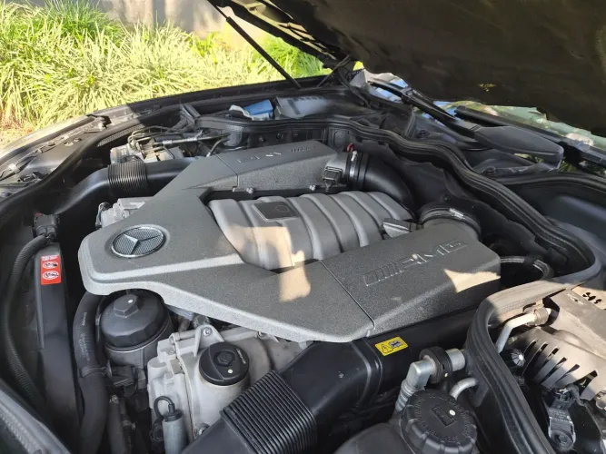Mercedes-Benz CLS-63 AMG 6.2 V8 32V 514cv 2007