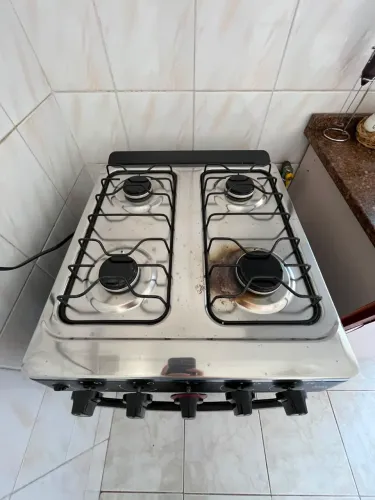 Forno/fogão Esmaltec preto 4 bocas 