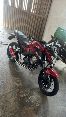 Vendo escapamento Ks das 300f das novas!