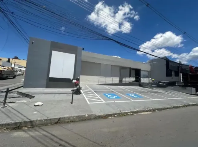 OPORTUNIDADE COMERCIAL NO VIEIRALVES, LOCALIZAÇÃO PREMIUM EM MANAUS, 300M2